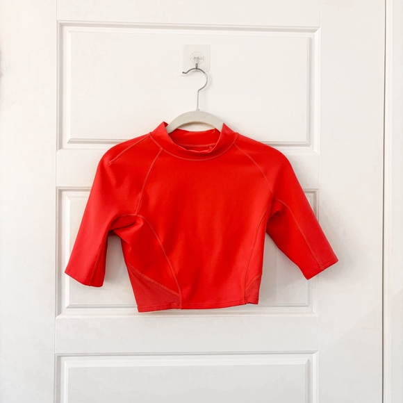 Lululemon Everlux and Mesh Cropped Short Sleeve - Picture 3 of 5